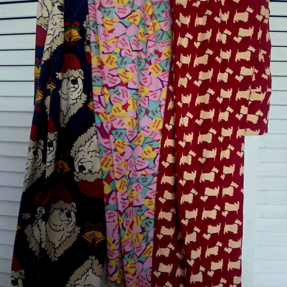 LuLaRoe Leggings Trio in Navy, Pink, and Red